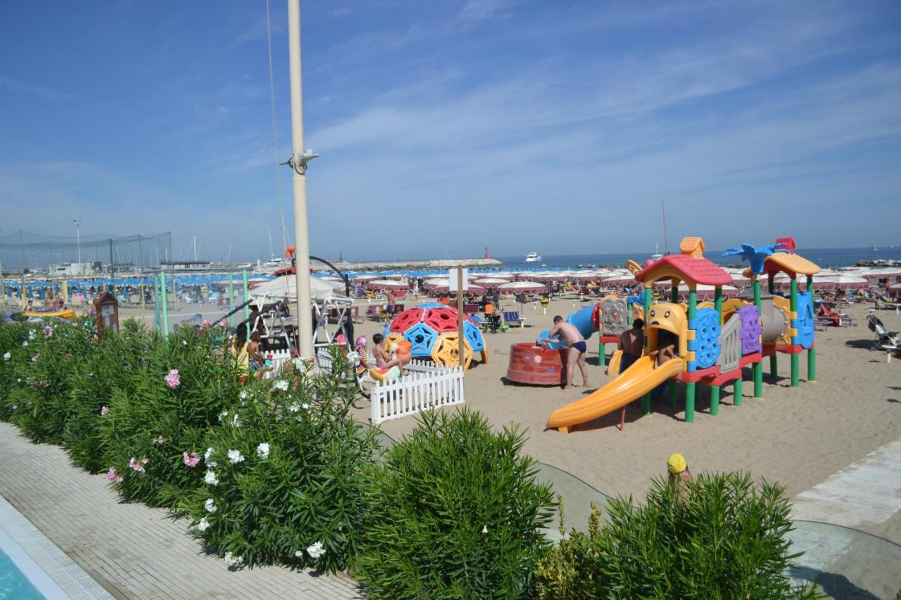 Rosa Apartahotel Gabicce Mare