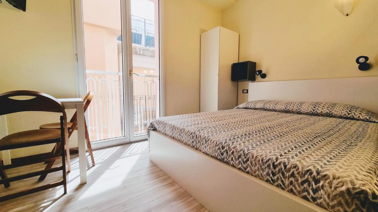 Rosa Apartahotel