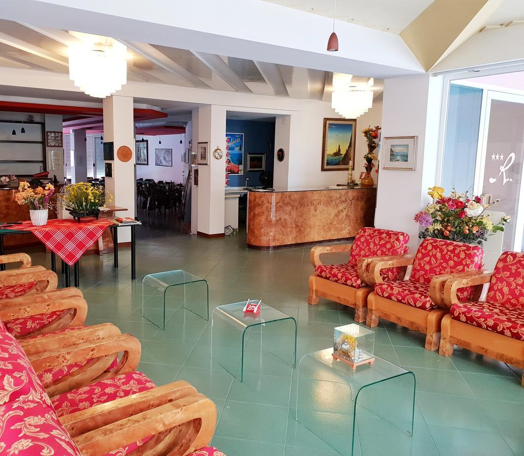 Apartahotel Rosa 3*