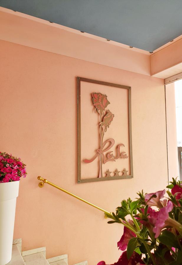 Rosa 3* Gabicce Mare